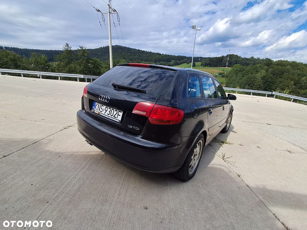Audi A3 Sportback - 4