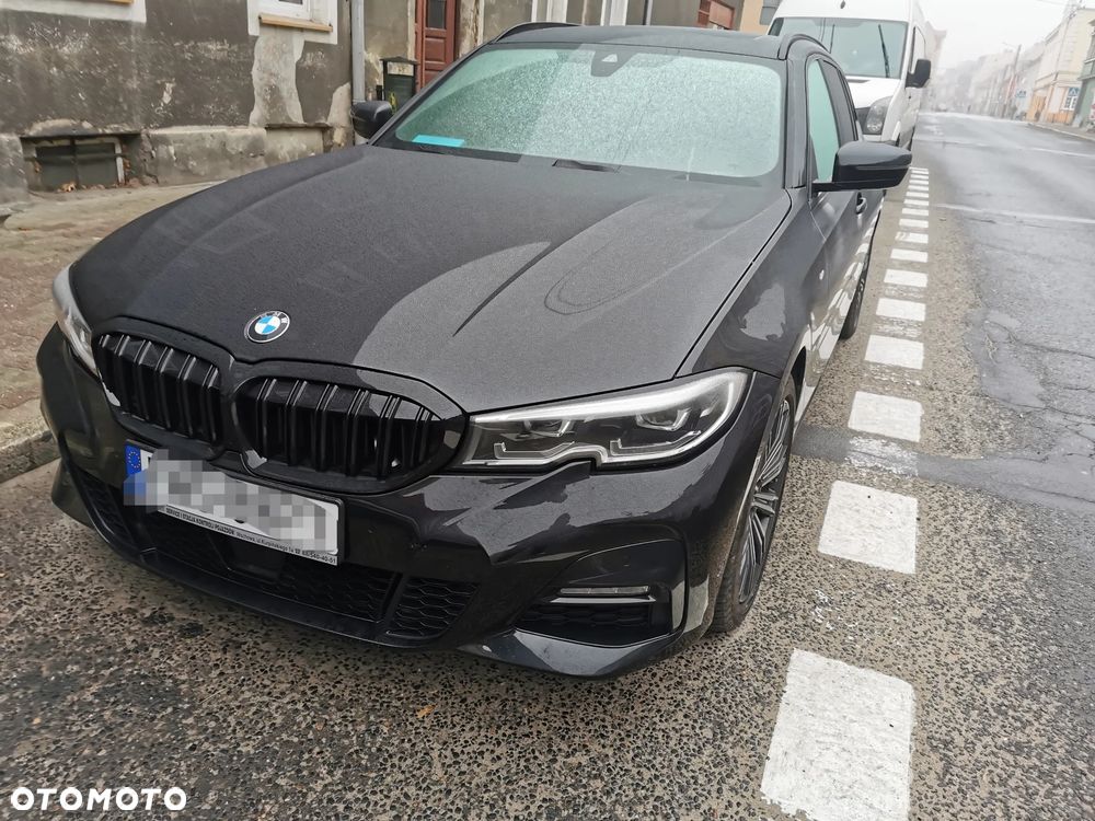 BMW Seria 3 320d xDrive Edition M Sport Shadow - 2