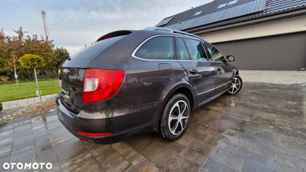 Skoda Superb Combi 2.0 TDI Exclusive - 5