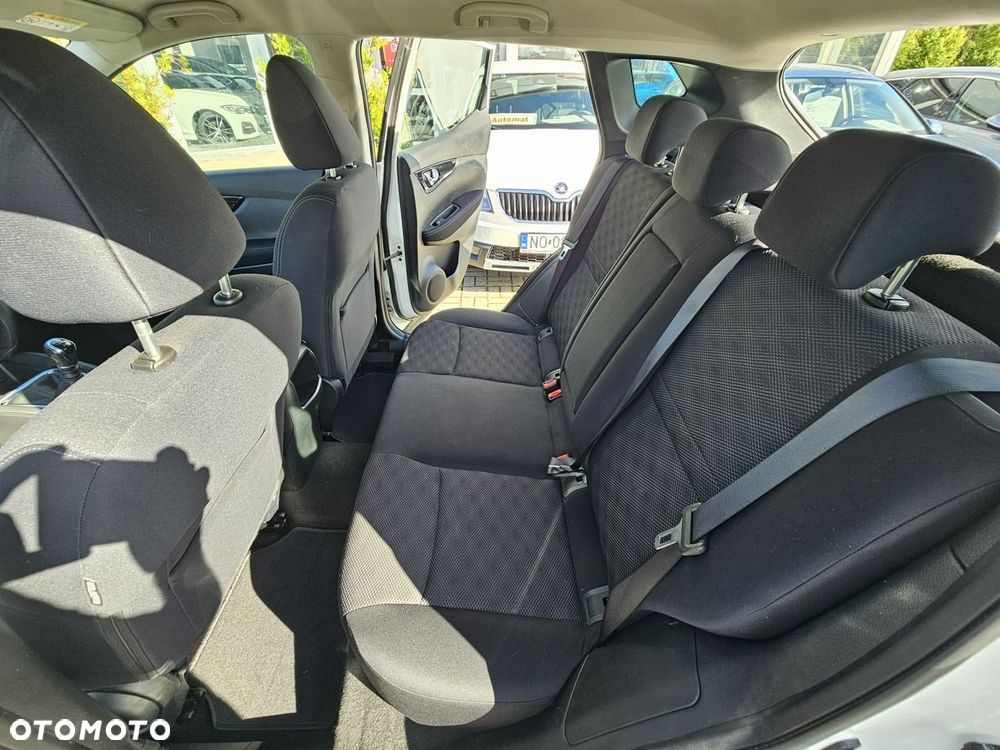 Nissan Qashqai 1.2 DIG-T Tekna EU6 - 16