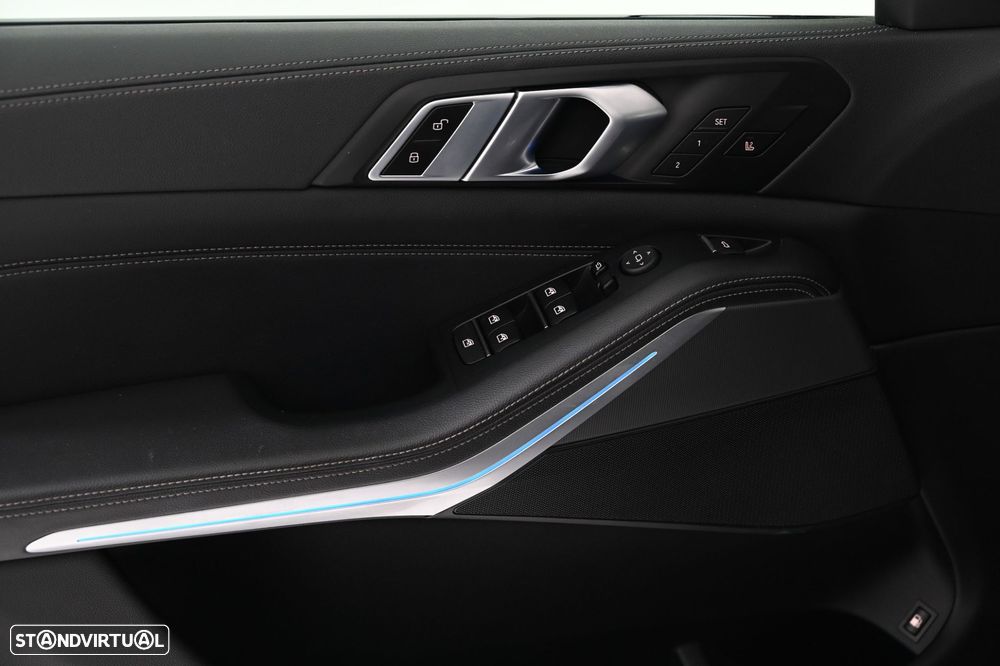 BMW X5 45 e xDrive Pack M - 22