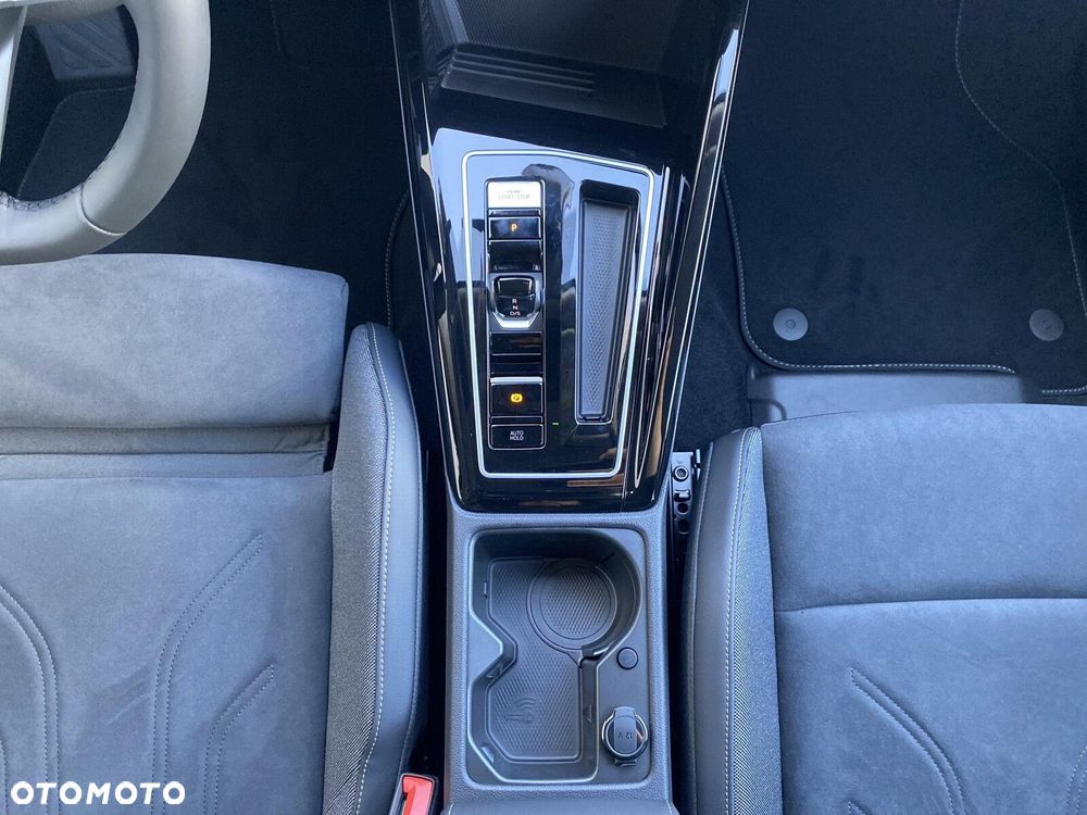 Volkswagen Golf - 26