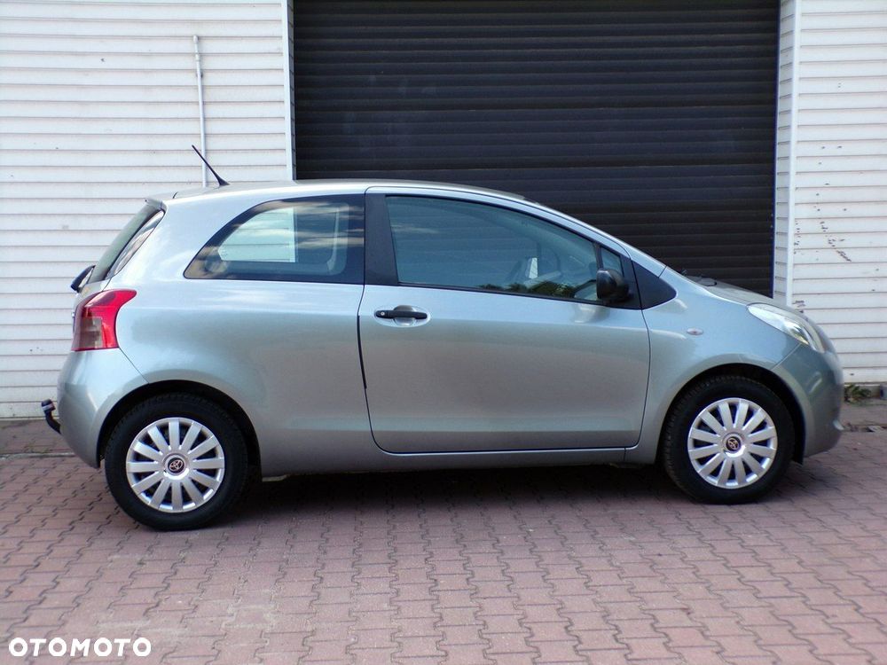 Toyota Yaris - 12