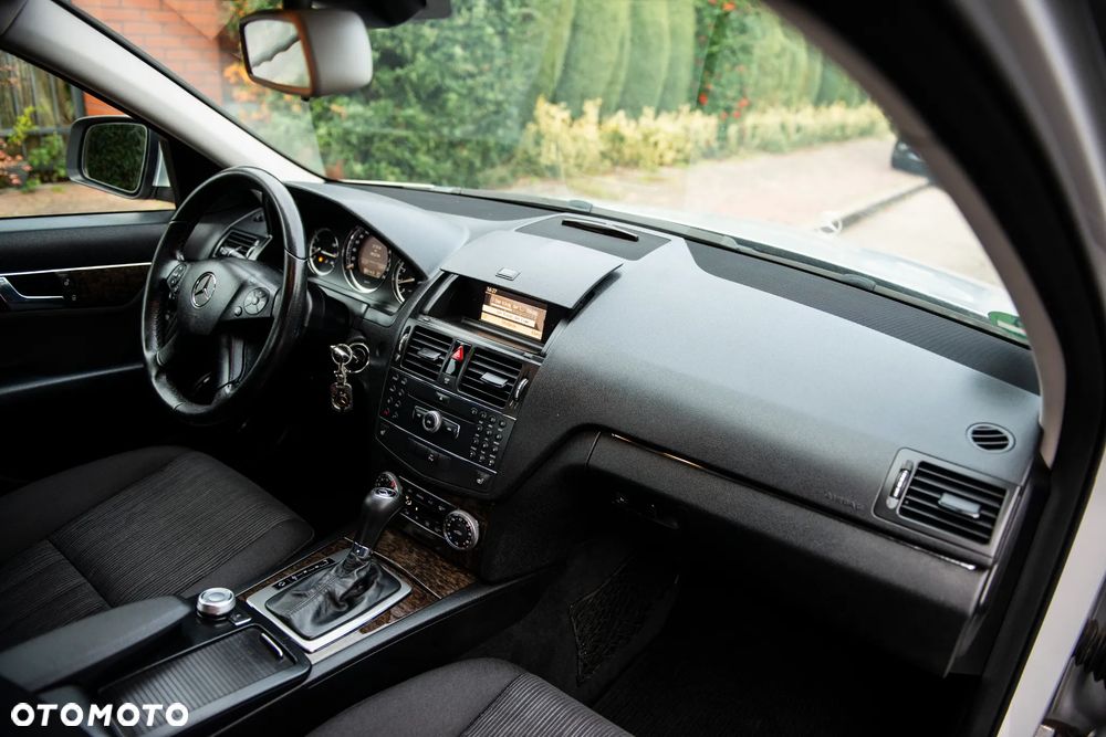 Mercedes-Benz Klasa C 180 Kompressor Automatik Elegance - 38