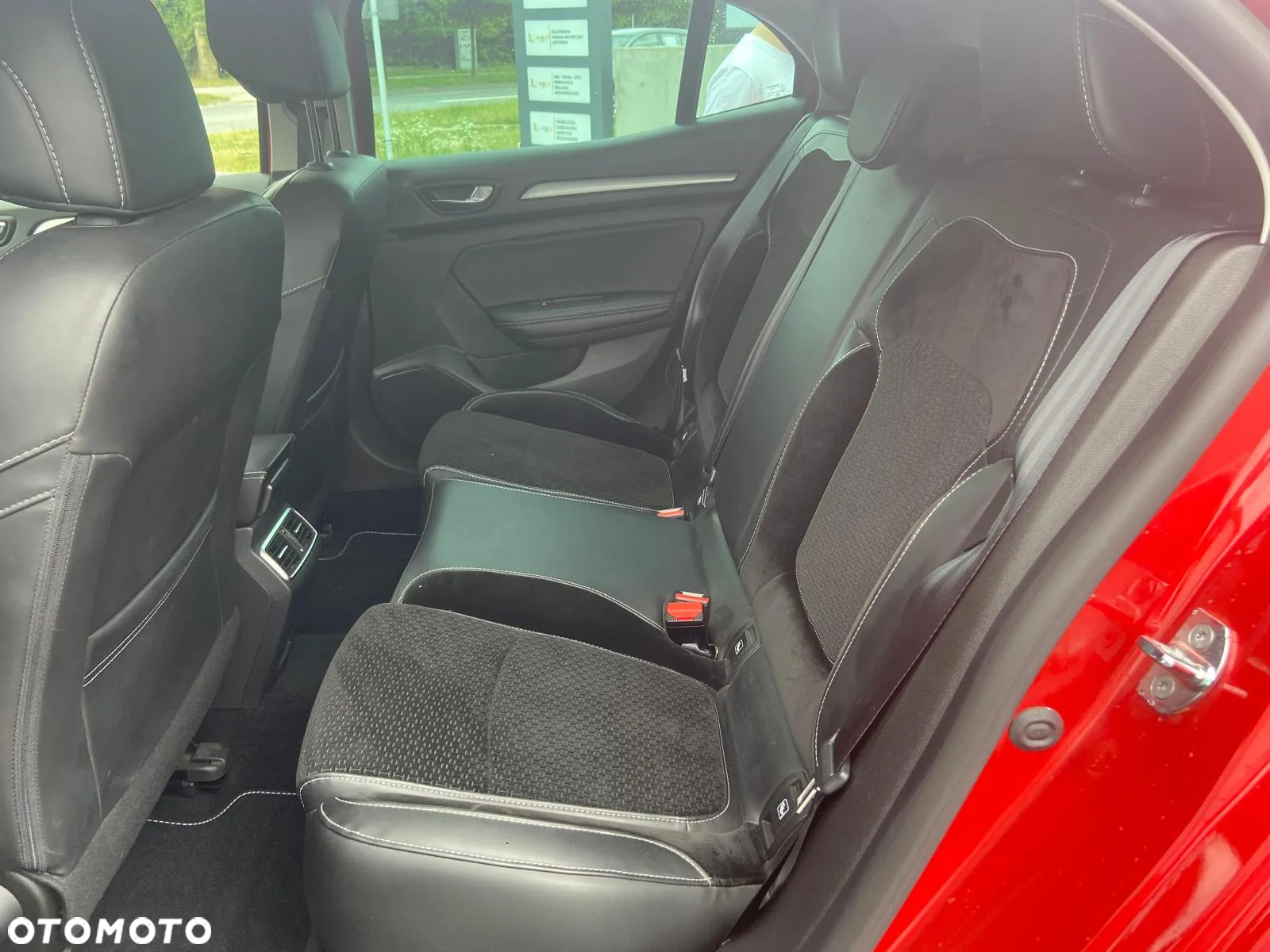 Renault Megane ENERGY TCe 130 INTENS - 11
