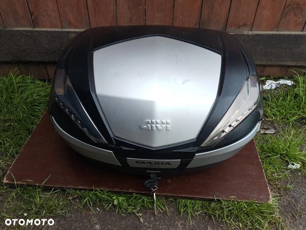 Kufer centralny Givi V56 Maxia 4