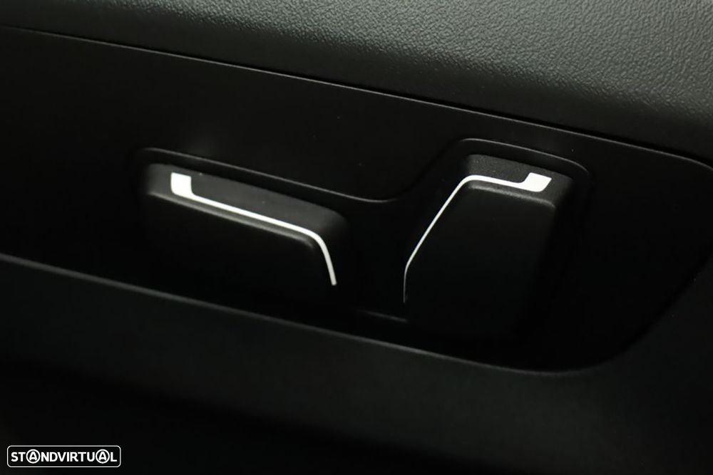 BMW 520 d Pack Desportivo M - 23