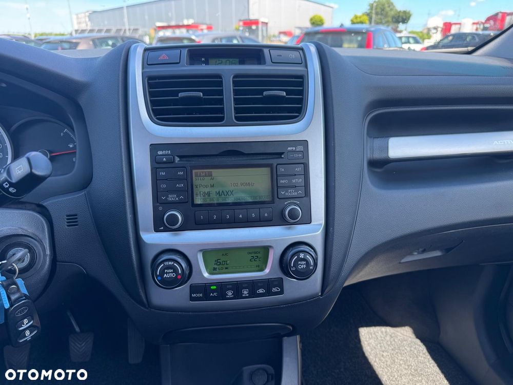 Kia Sportage 2.0 CRDI 2WD LX - 11