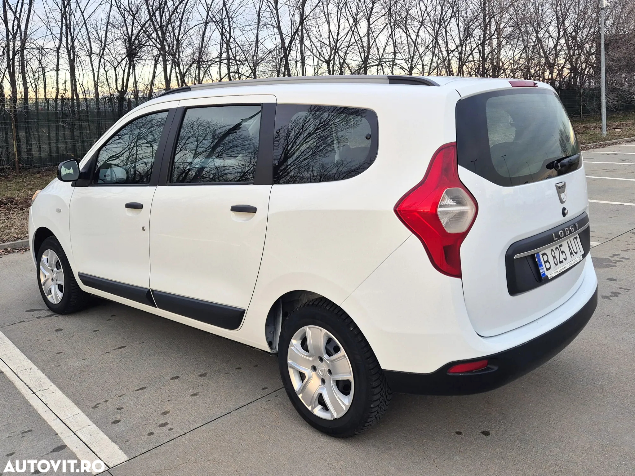 Dacia Lodgy 1.6 SCe Laureate - 13