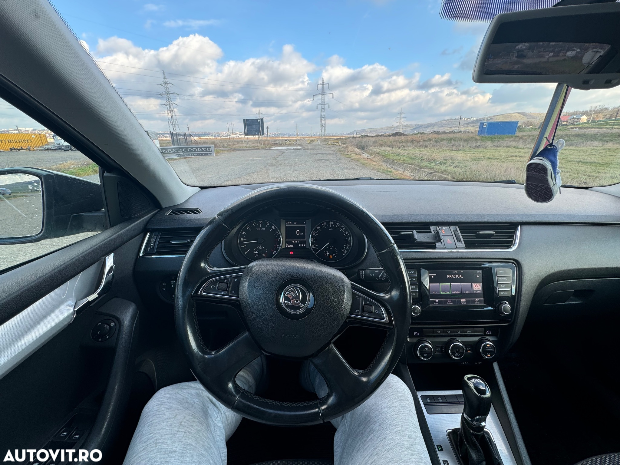 Skoda Octavia 2.0 TDI AMBITION DSG - 7