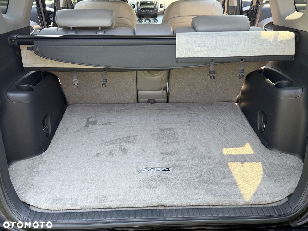 Toyota RAV4 - 19