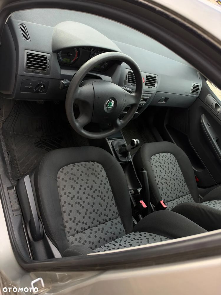 Skoda Octavia 1.4 Team Edition - 30