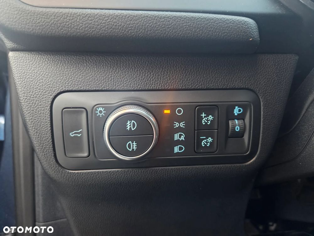Ford Kuga 2.0 EcoBlue mHEV FWD Titanium - 33