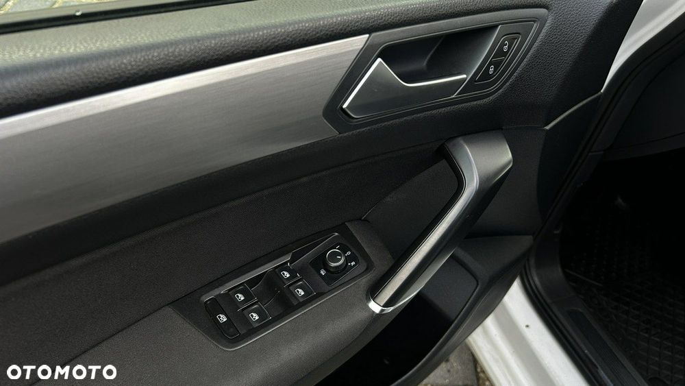 Volkswagen Touran 2.0 TDI BMT Comfortline DSG - 14