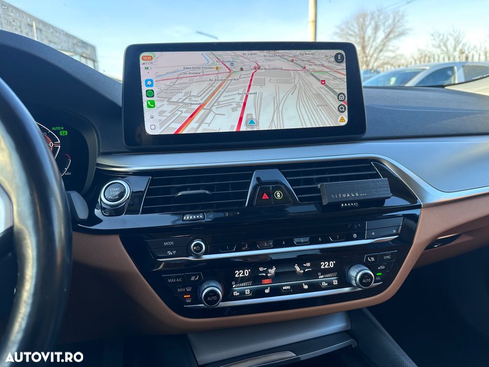 BMW Seria 5 530i xDrive AT - 16