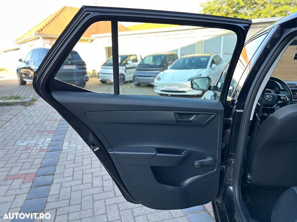 Skoda Fabia 1.0 MPI Cool Plus - 33