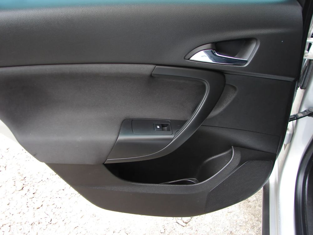 Opel Insignia - 29