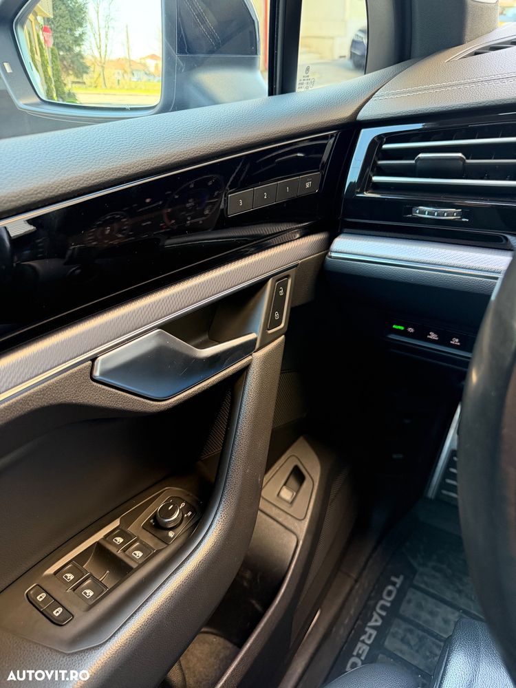 Volkswagen Touareg V6 TDI R-Style - 4