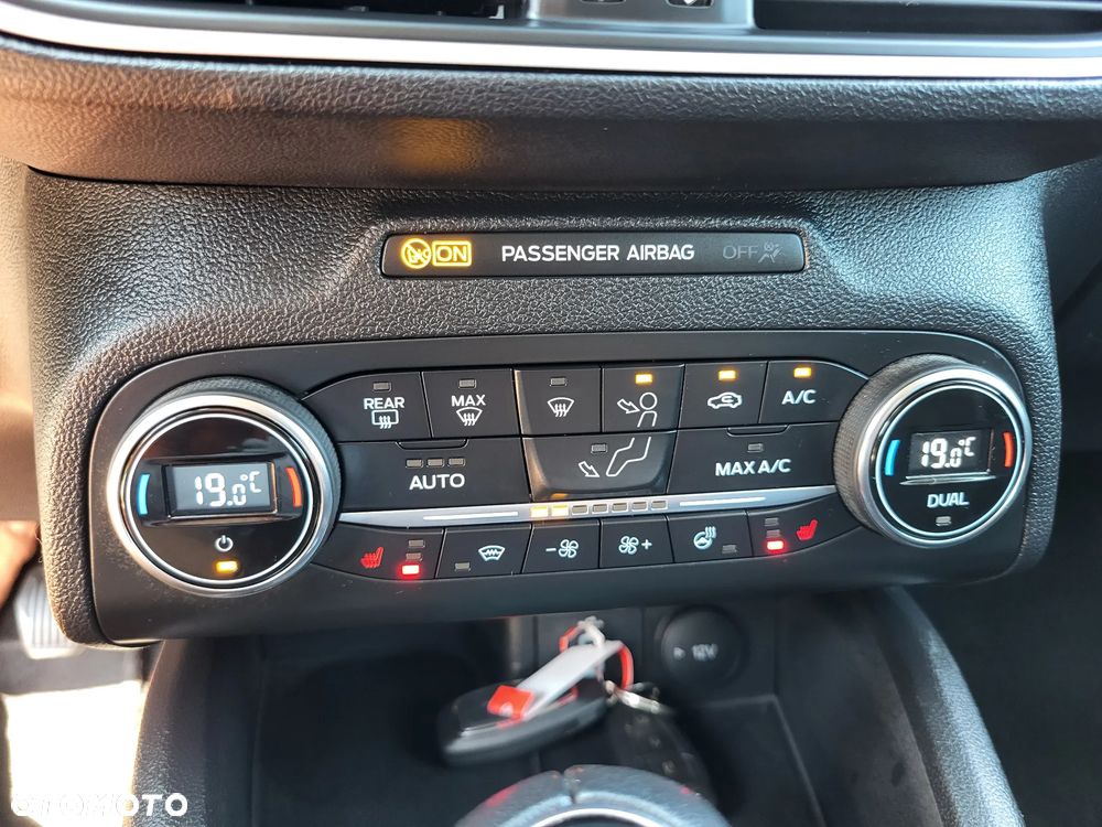 Ford Focus 1.5 EcoBoost Start-Stopp-System COOL&CONNECT - 26
