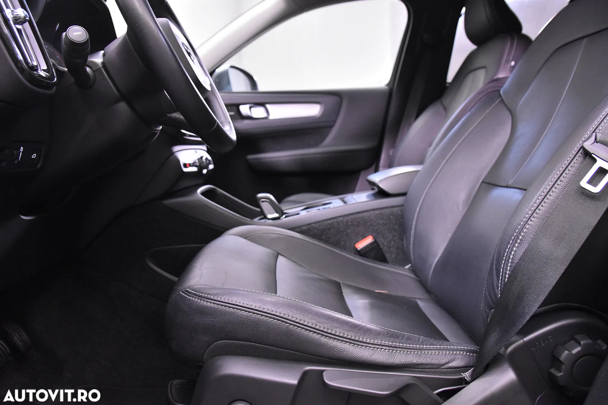 Volvo XC 40 - 20