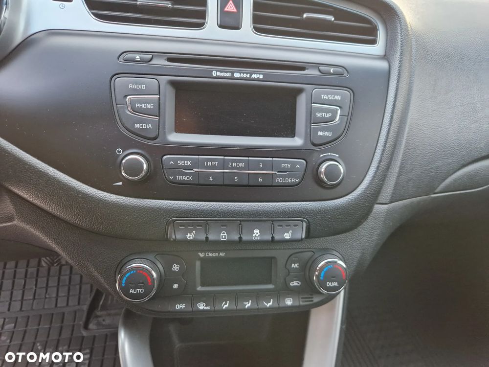 Kia Ceed 1.4 CVVT Fifa World Cup Edition - 7