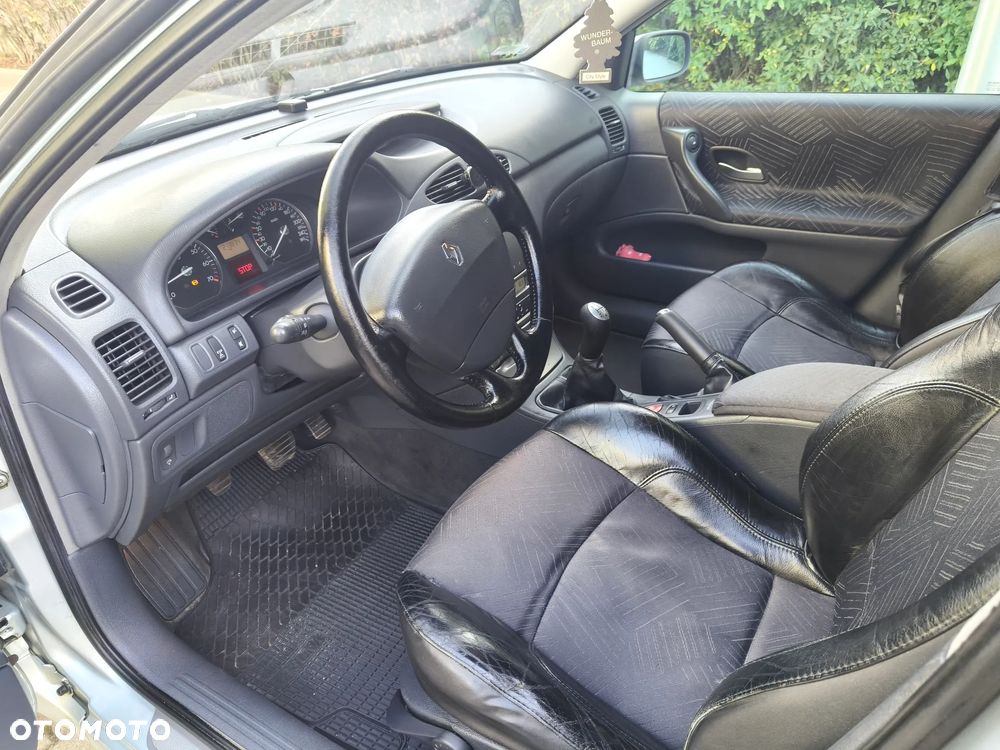 Renault Laguna - 13
