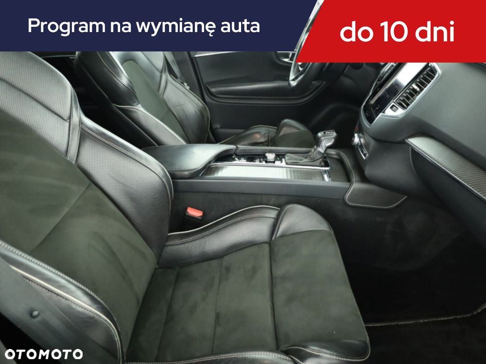 Volvo XC 90 - 9