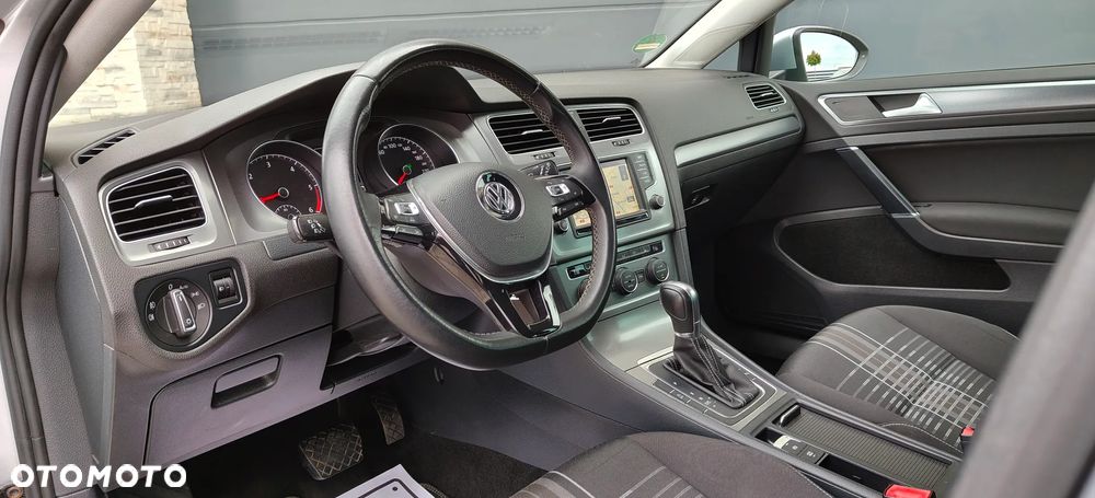 Volkswagen Golf 1.6 TDI BlueMotion Technology DSG Lounge - 17