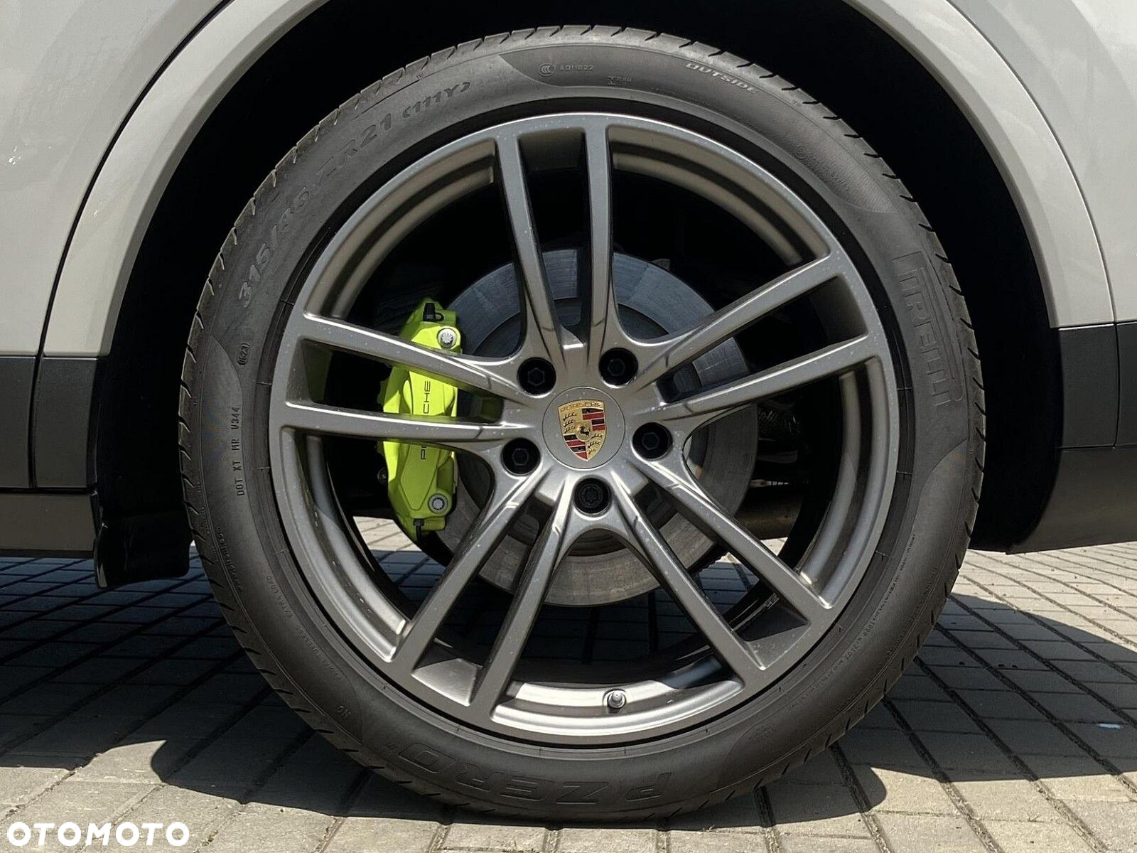 Porsche Cayenne - 12