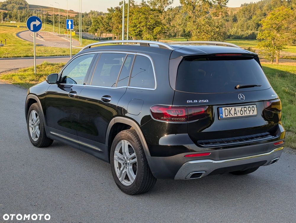 Mercedes-Benz GLB 250 4Matic 8G-DCT Style - 9