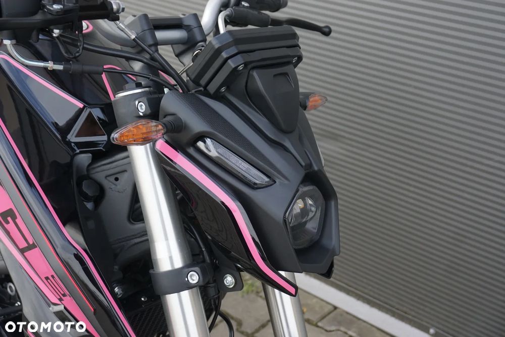 VOGE R125 - 9