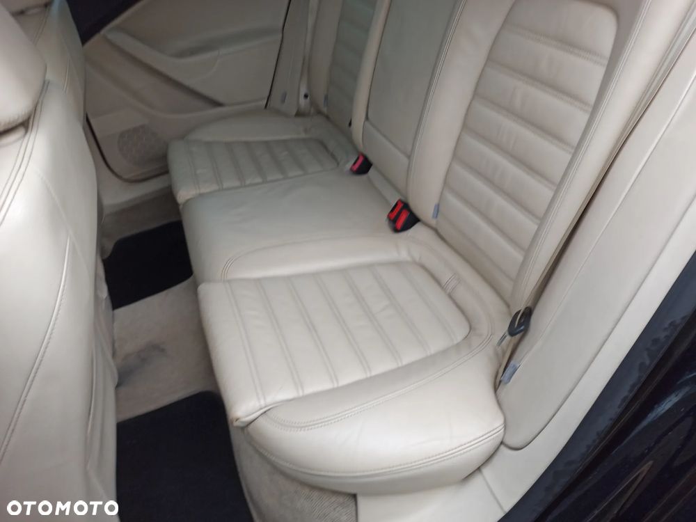 Volkswagen Passat 2.0 TDI DPF Highline DSG - 13