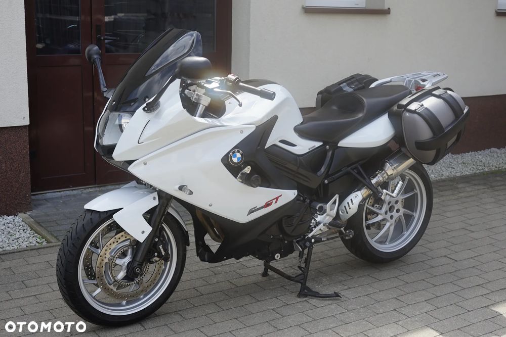 BMW F - 21