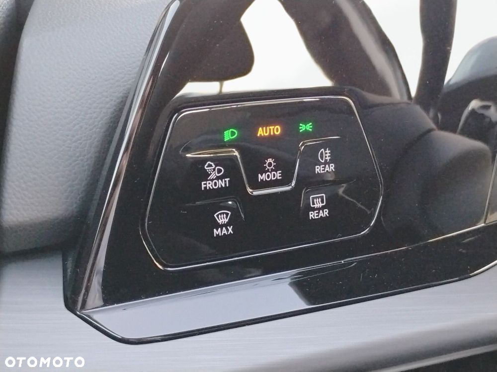 Volkswagen Golf 1.5 eTSI Style DSG - 34