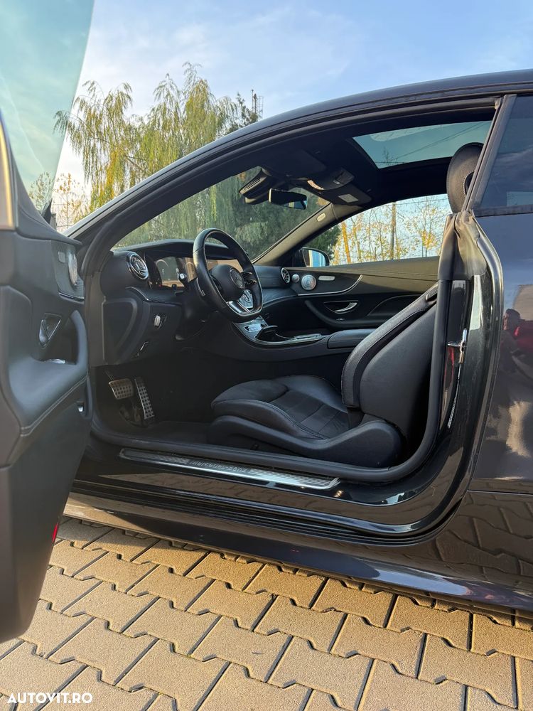 Mercedes-Benz E 220 d 4Matic Coupe 9G-TRONIC AMG Line - 11