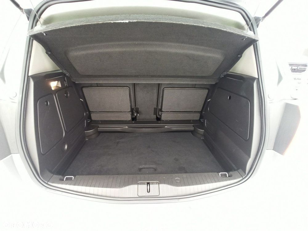 Opel Meriva - 13