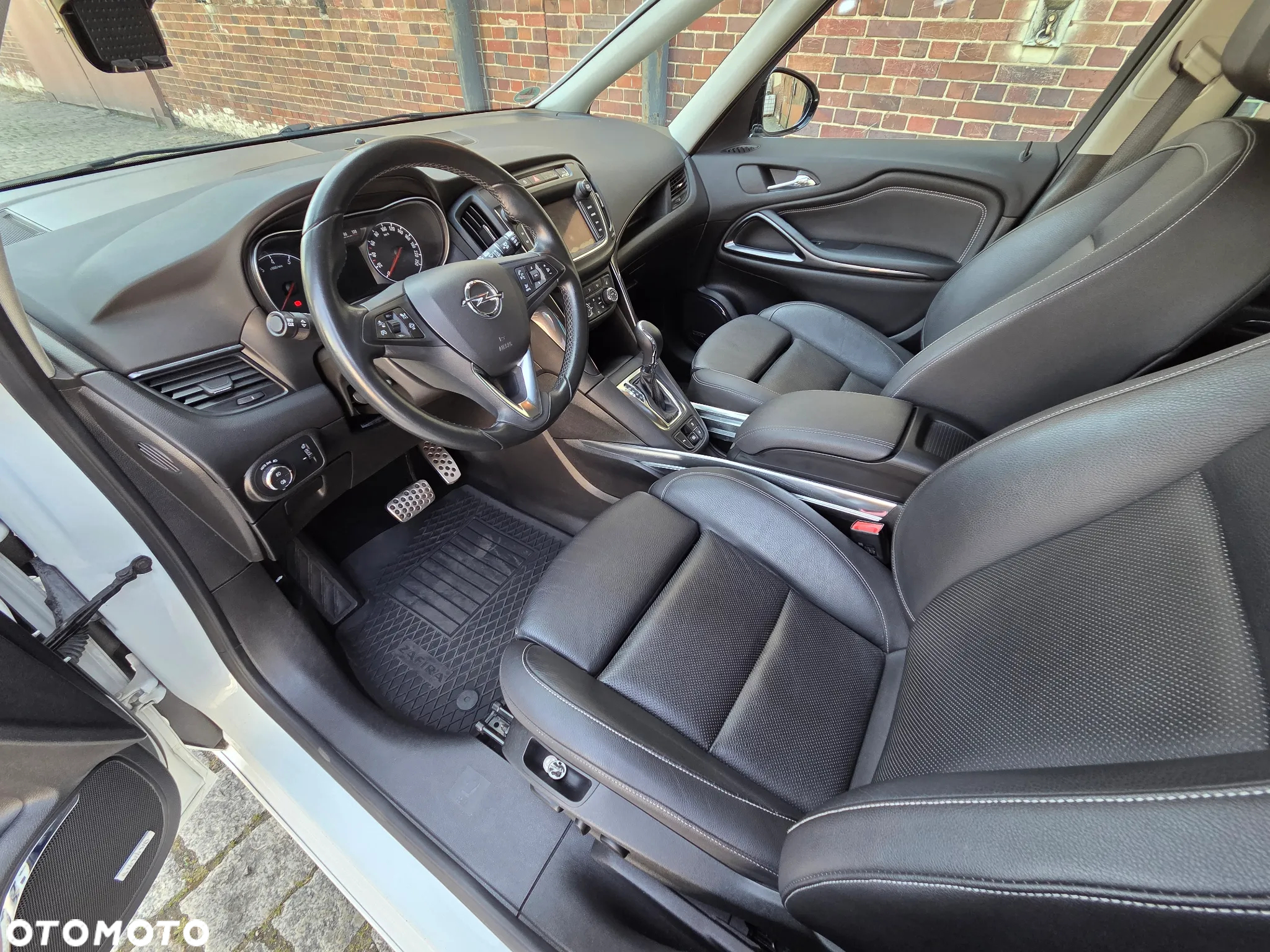 Opel Zafira Tourer 1.6 SIDI Turbo Innovation - 15