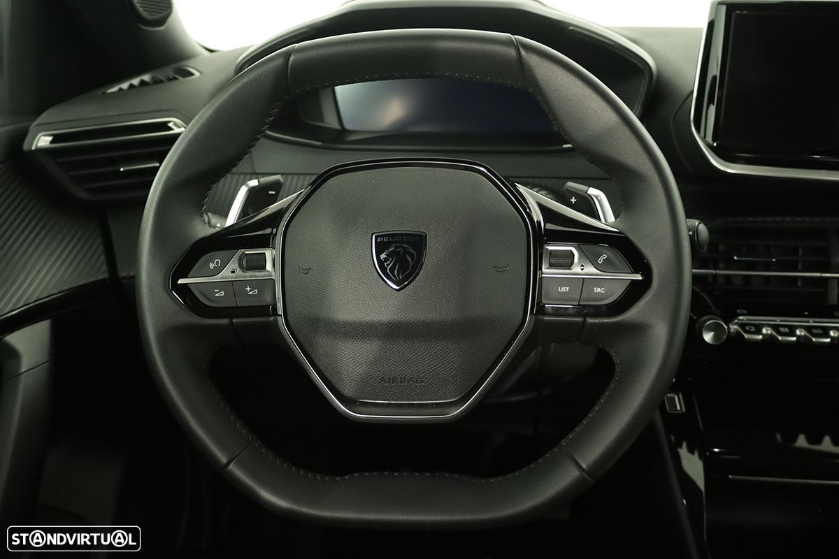 Peugeot 2008 1.2 PureTech Allure EAT8 - 15