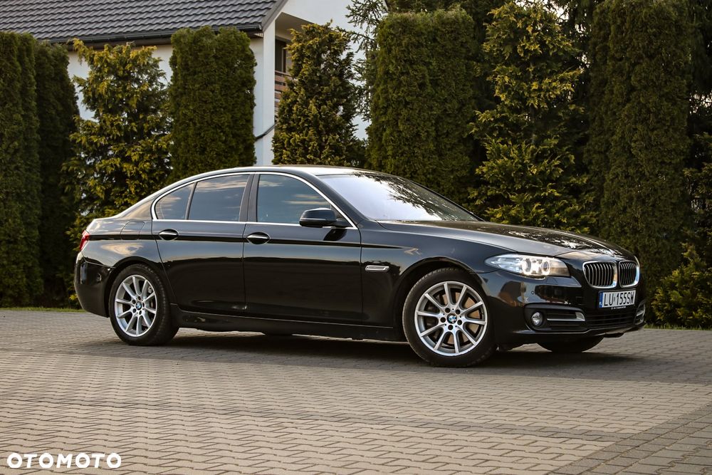BMW Seria 5 525d xDrive Sport-Aut - 16