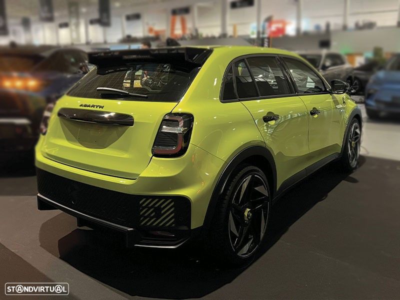 Abarth 600e 54 kWh Turismo - 4