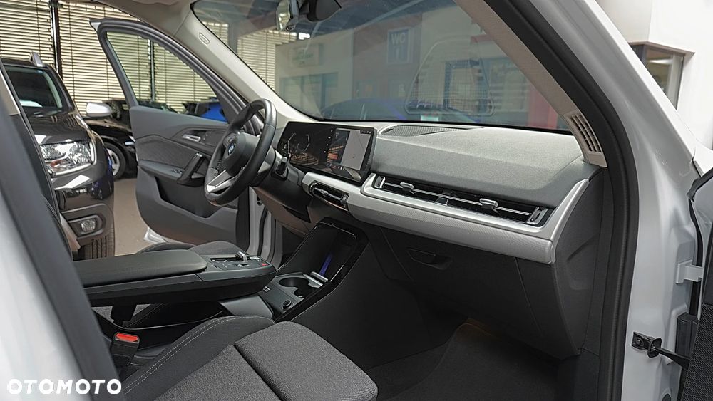 BMW X1 sDrive18i - 15