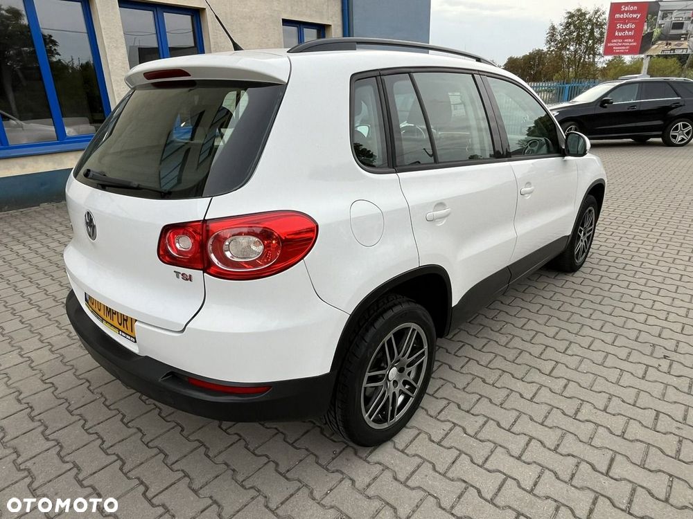 Volkswagen Tiguan - 5