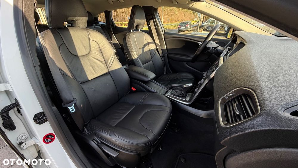 Volvo V40 D3 Geartronic Ocean Race - 17