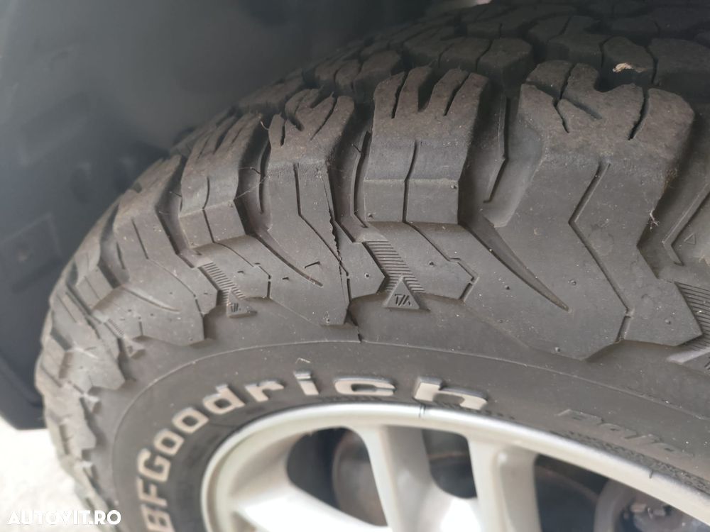 Land Rover Discovery TD 6 S - 10