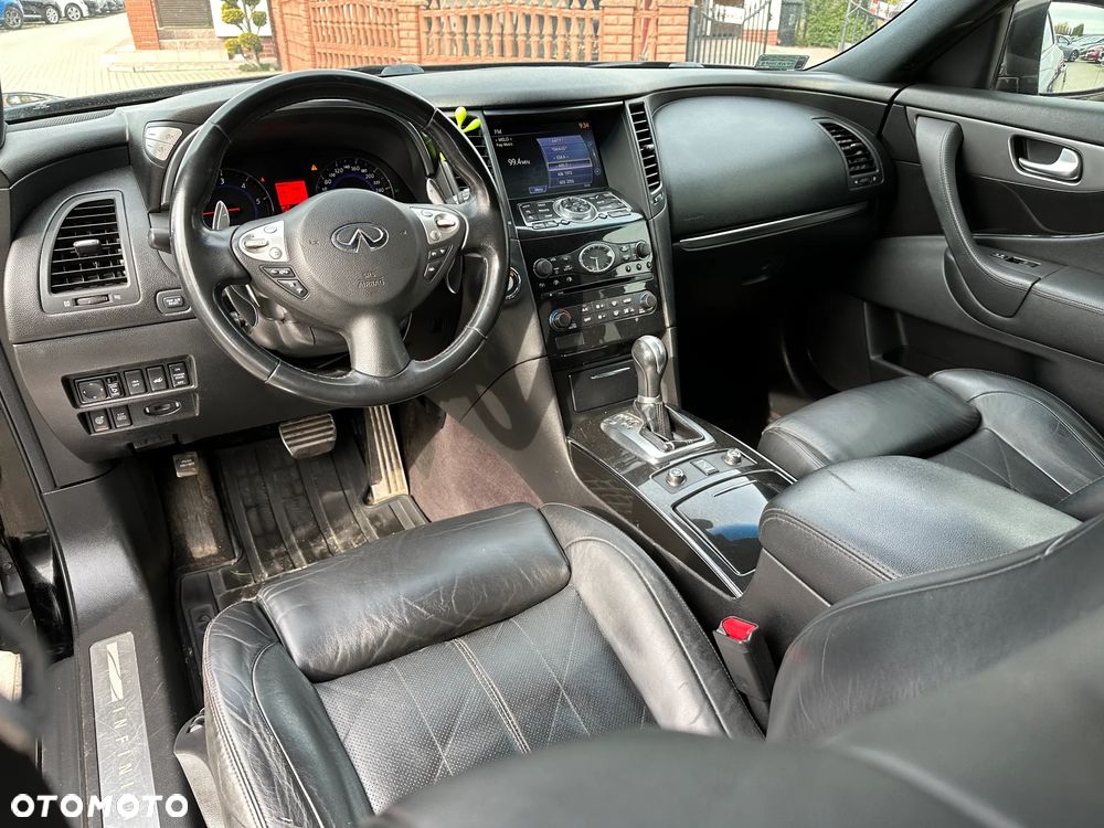 Infiniti FX - 7