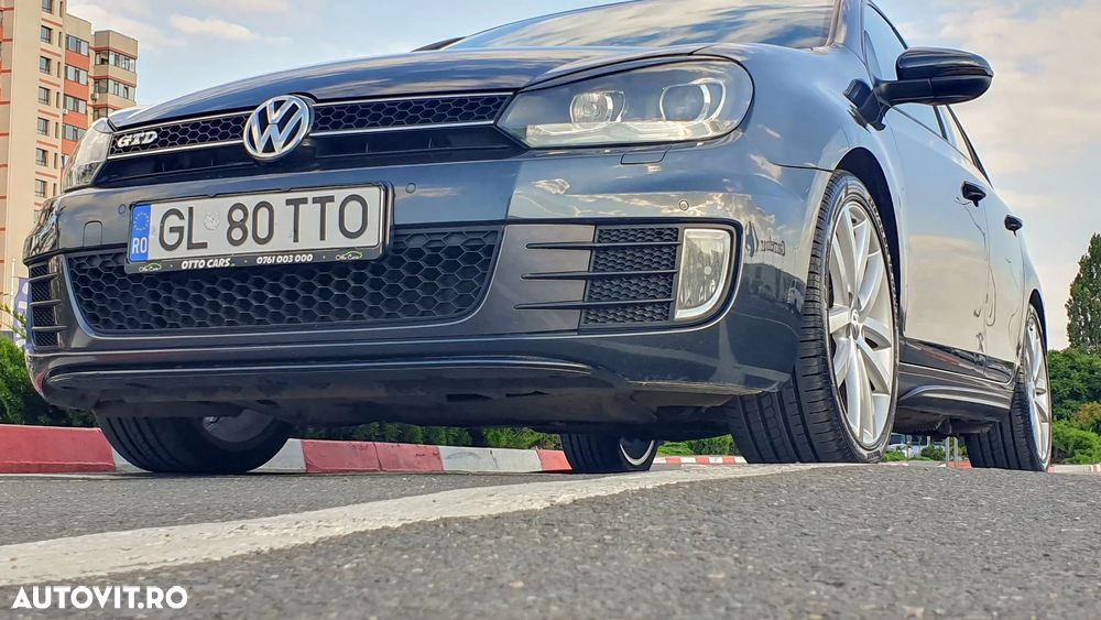 Volkswagen Golf 2.0 DPF GTD DSG - 27