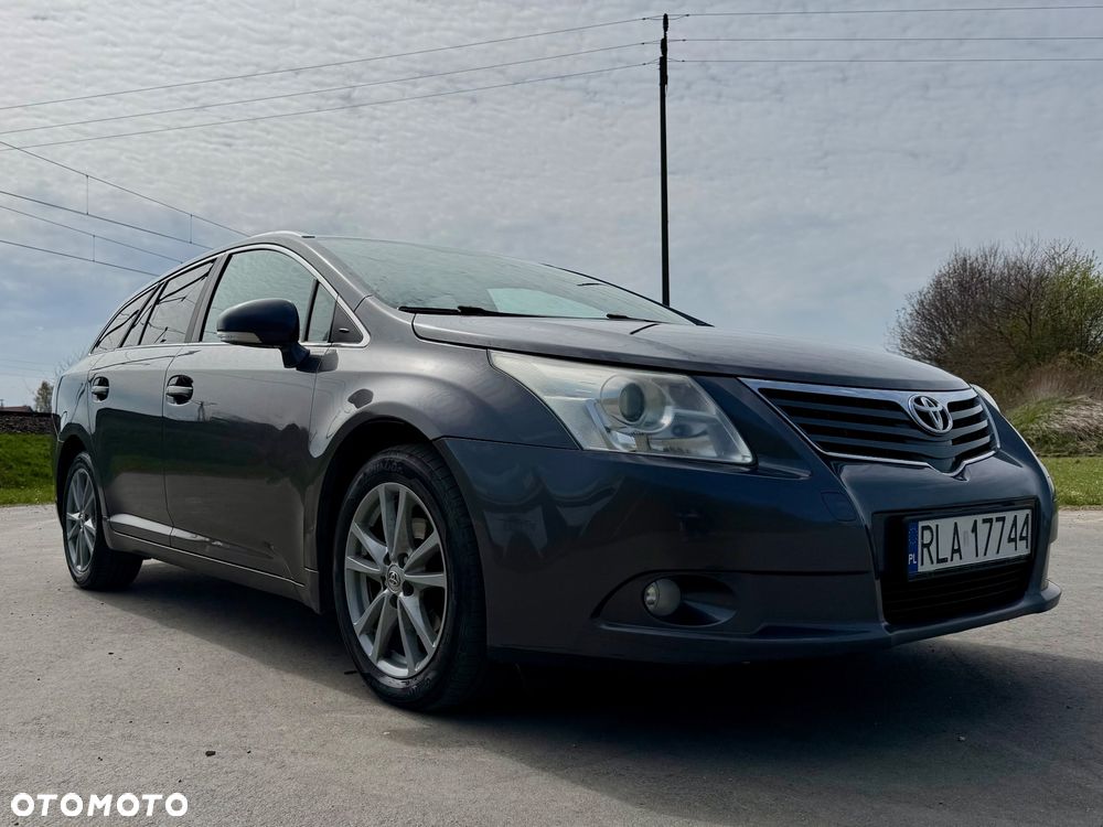 Toyota Avensis 2.0 D-4D - 5