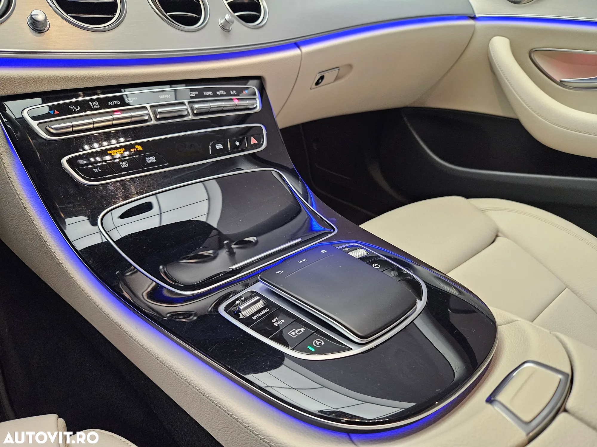Mercedes-Benz E 220 d 4Matic 9G-TRONIC Avantgarde - 19