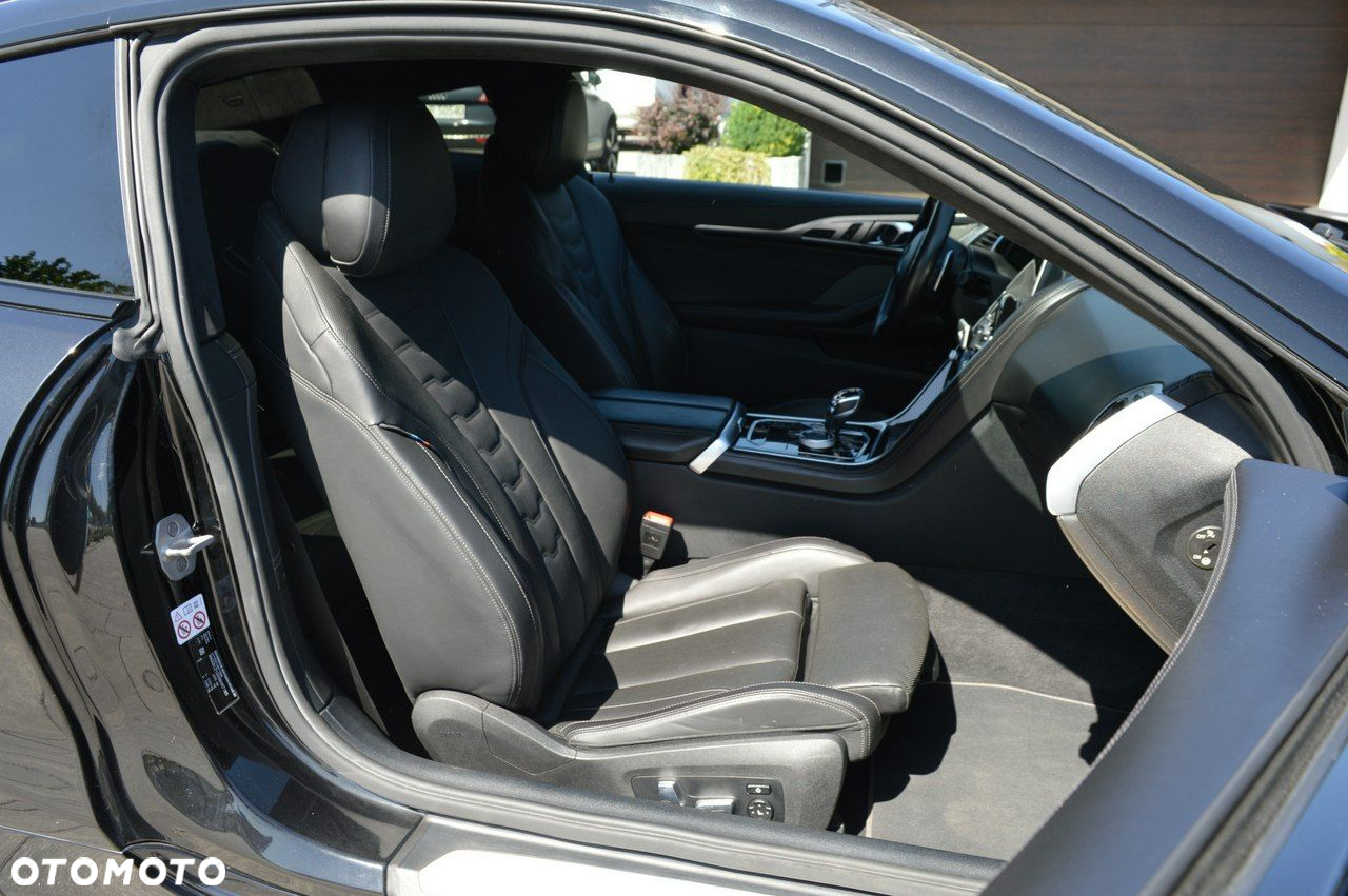 BMW Seria 8 840d xDrive - 32