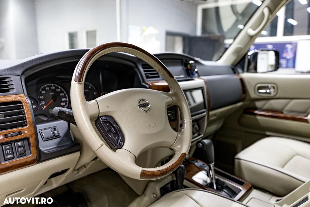 Nissan Patrol 3.0 TDI Aut Luxury Plus - 9